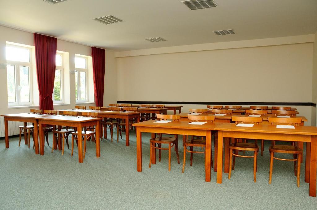 Hotel Leopold Račín エクステリア 写真