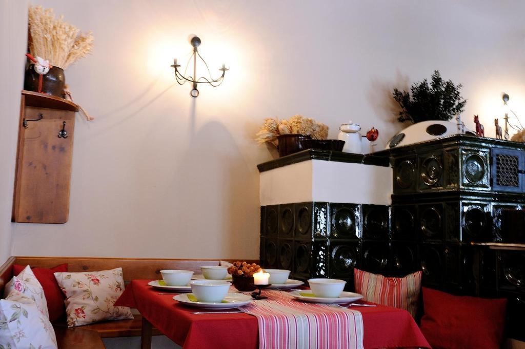 Hotel Leopold Račín エクステリア 写真